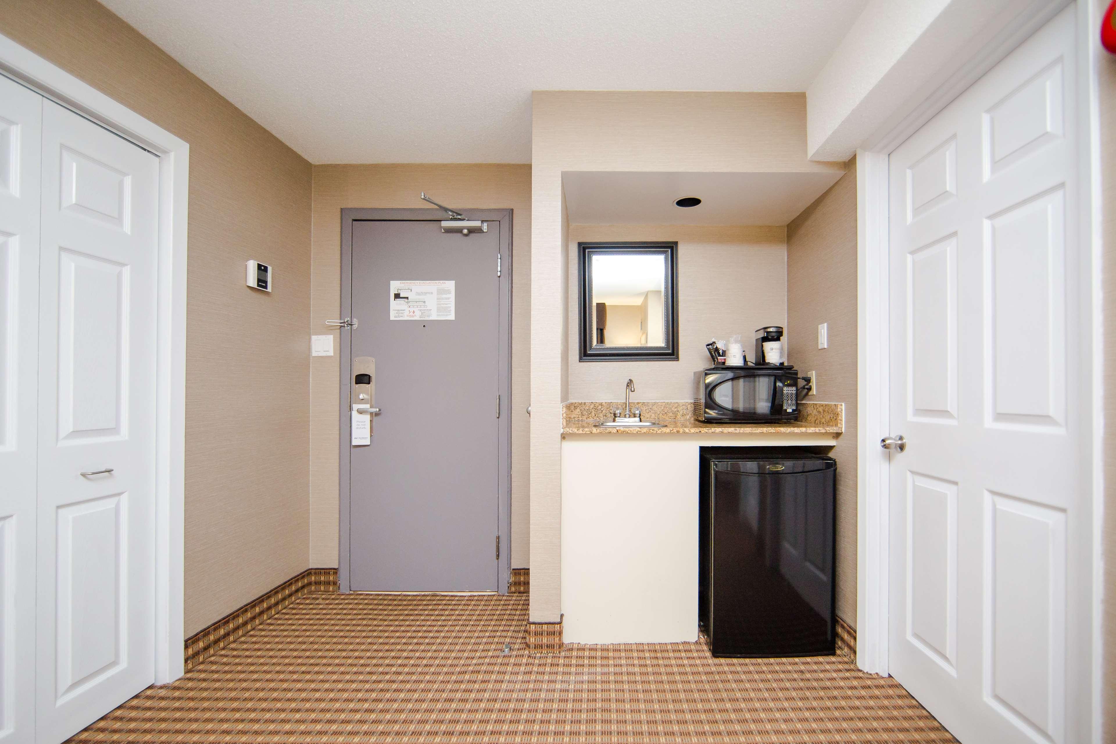 Best Western Plus Ottawa Kanata Hotel And Conference Centre Eksteriør billede