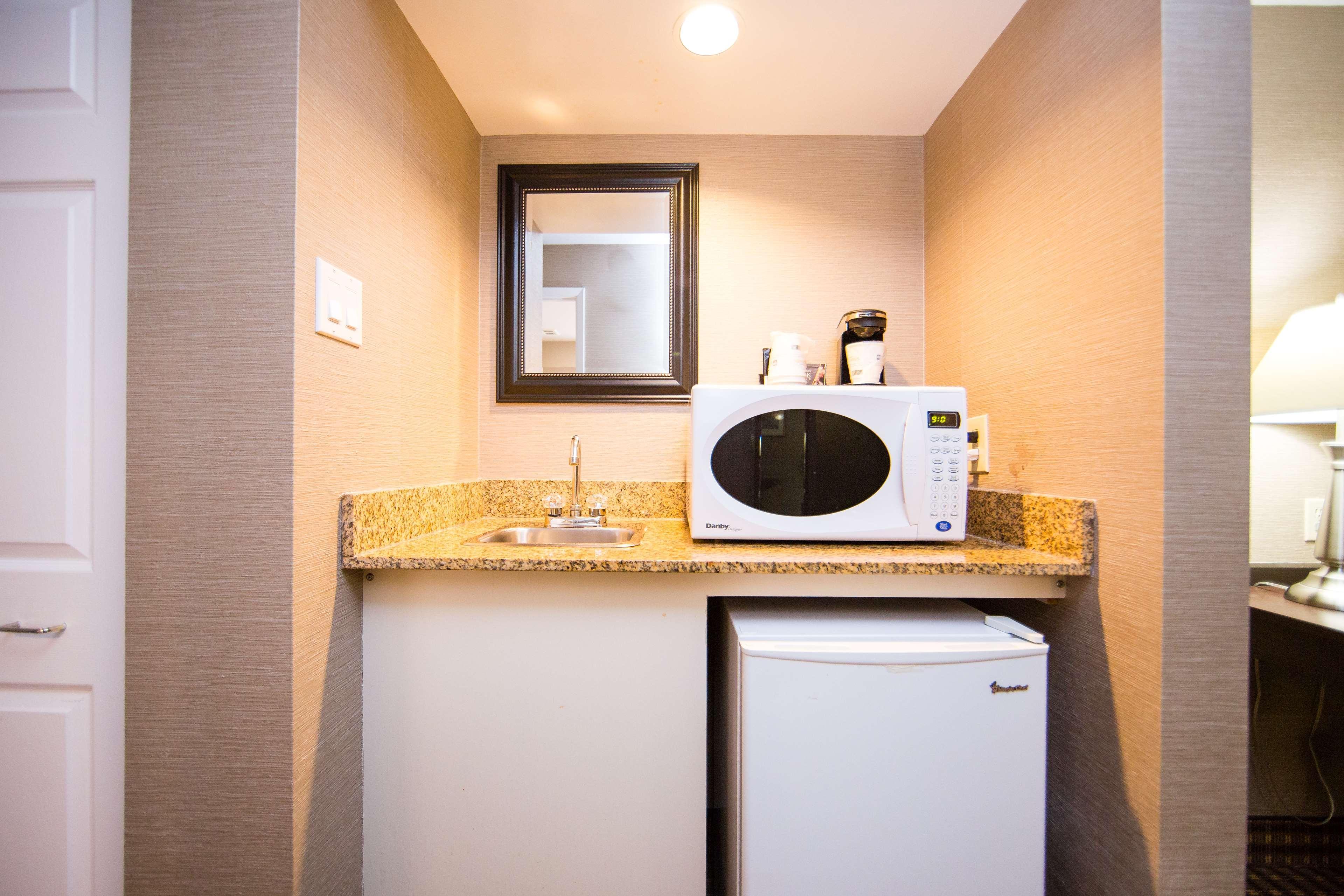 Best Western Plus Ottawa Kanata Hotel And Conference Centre Eksteriør billede
